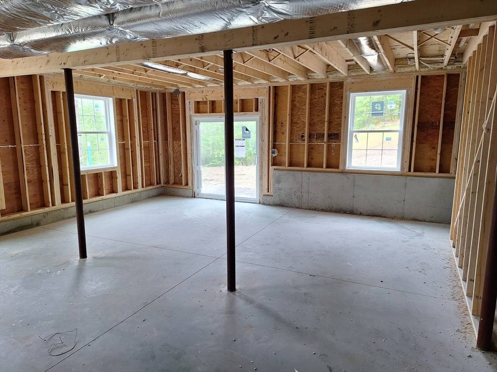 Meredith, NH 03253,13 Hickorywood Cir