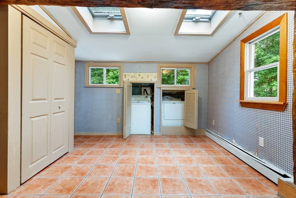 47 Rockdale Ave Lynn, MA 01904