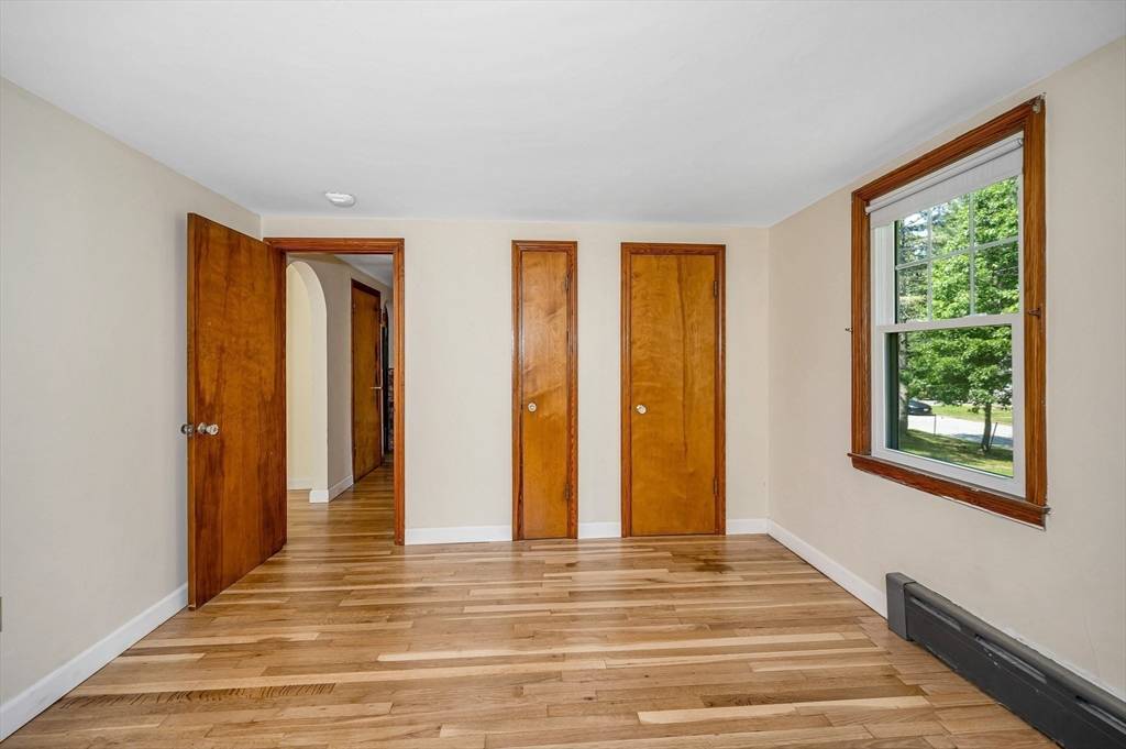 9 Hinckley Rd Tewksbury, MA 01876