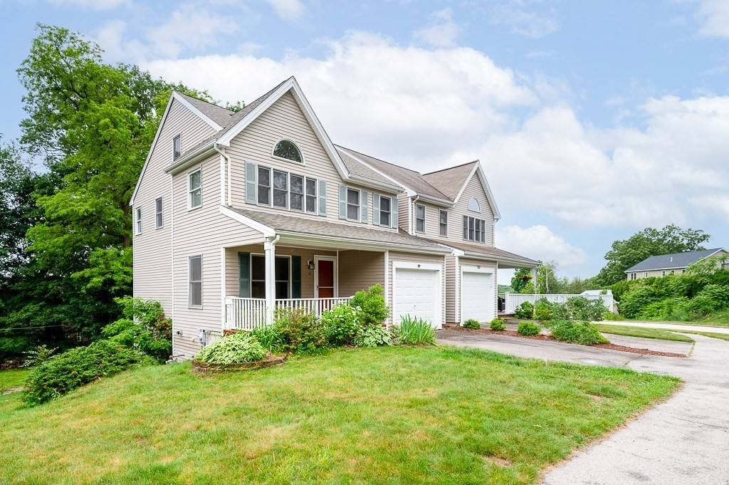 Worcester, MA 01604,14 Midgley Ln