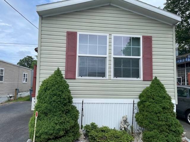 Peabody, MA 01960,278 Newbury Street #10