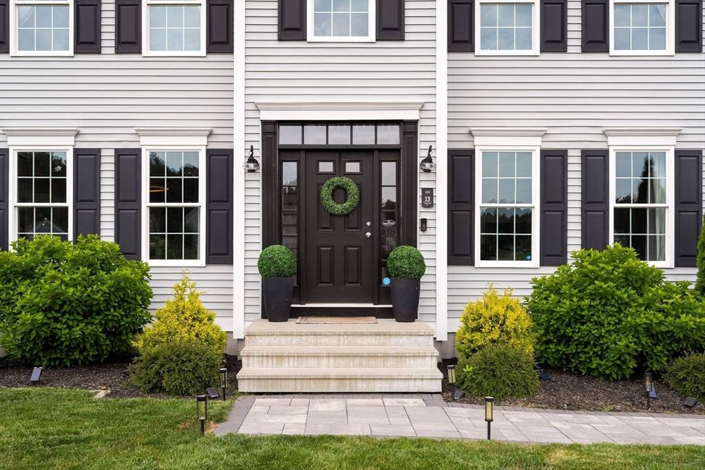 Bridgewater, MA 02324,13 Oldfield Rd