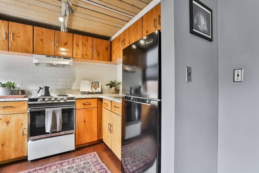 Salem, MA 01970,24 Norman Street #101