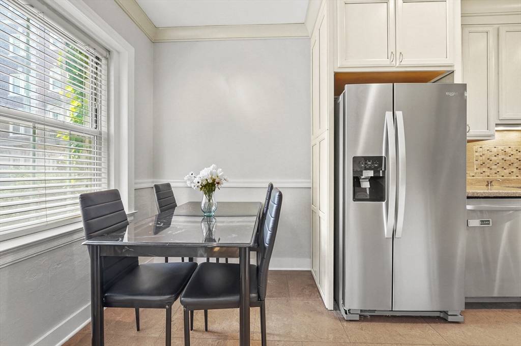 3 Arlington Street #7 Cambridge, MA 02140
