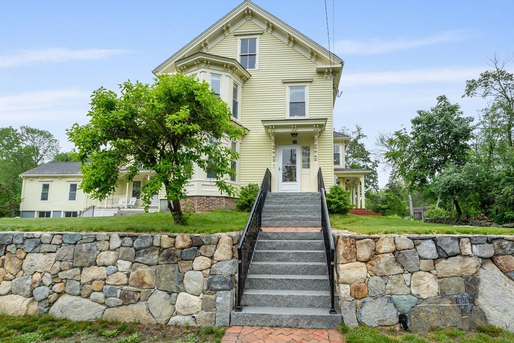 Westford, MA 01886,22 Old Lowell Rd