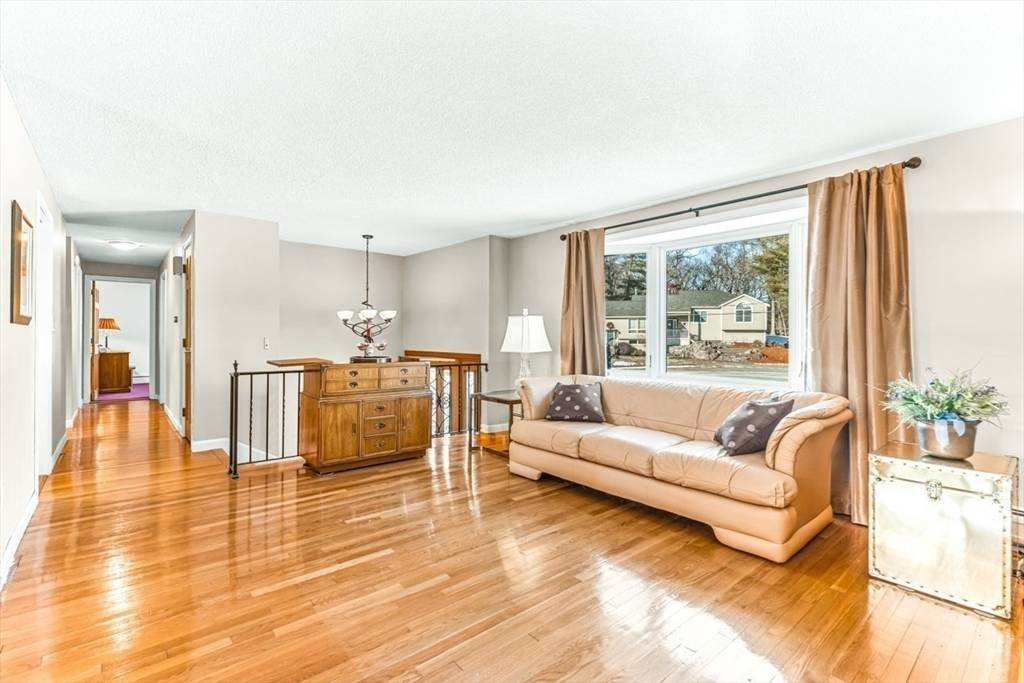 15 Stewart Road North Reading, MA 01864