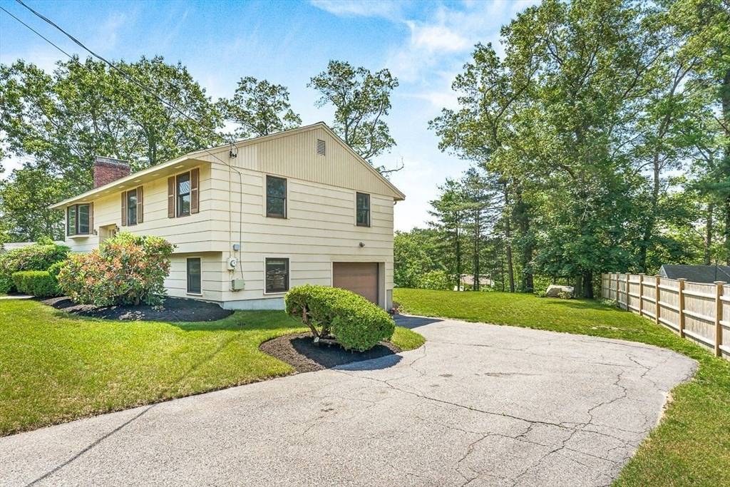 North Reading, MA 01864,15 Stewart Road