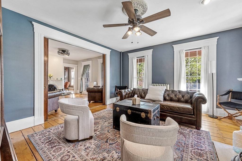 Worcester, MA 01609,2 Oxford Pl