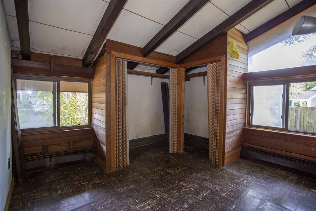 11 Hutchins Circle Lynnfield, MA 01940