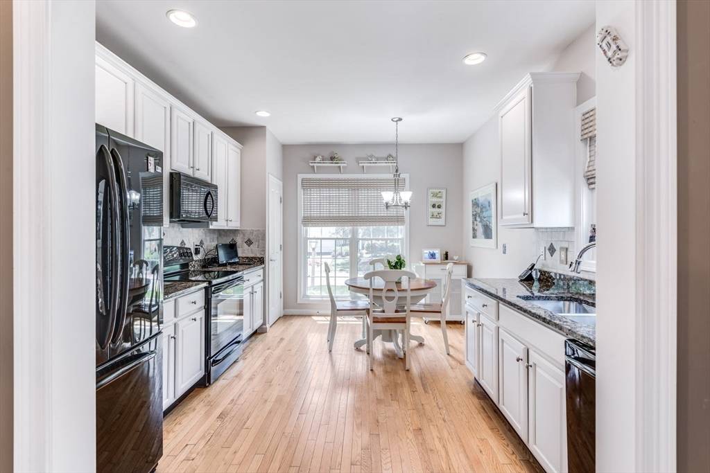 Plymouth, MA 02360,22 Cottage Cove