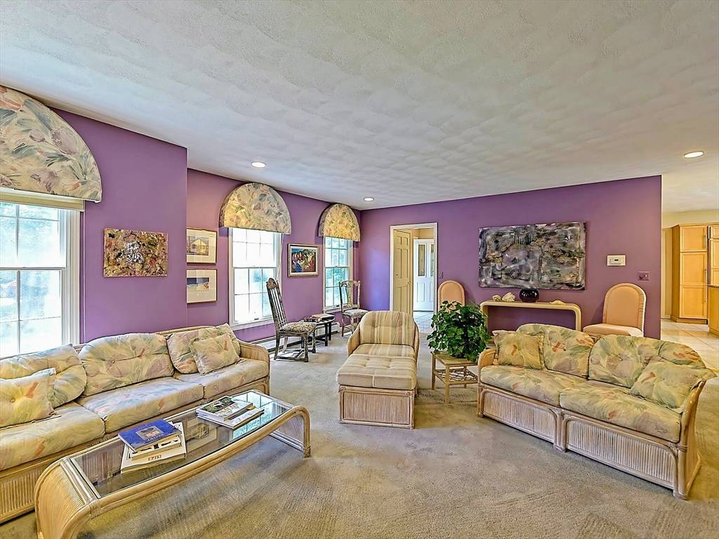 46 Clear Pond Rd Falmouth, MA 02540