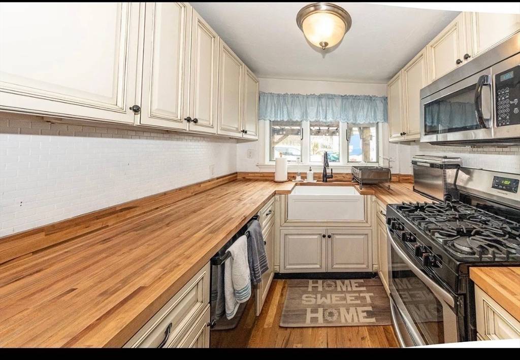 Plymouth, MA 02360,240 Court Street #1