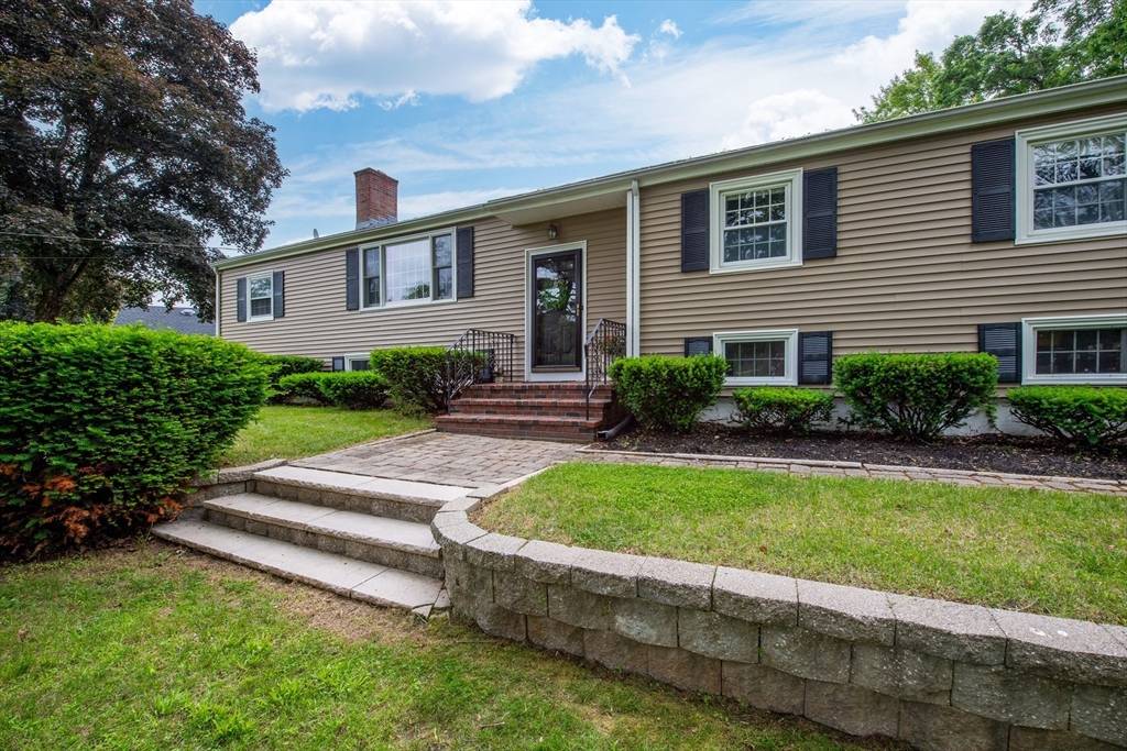 Topsfield, MA 01983,7 Perkins Row