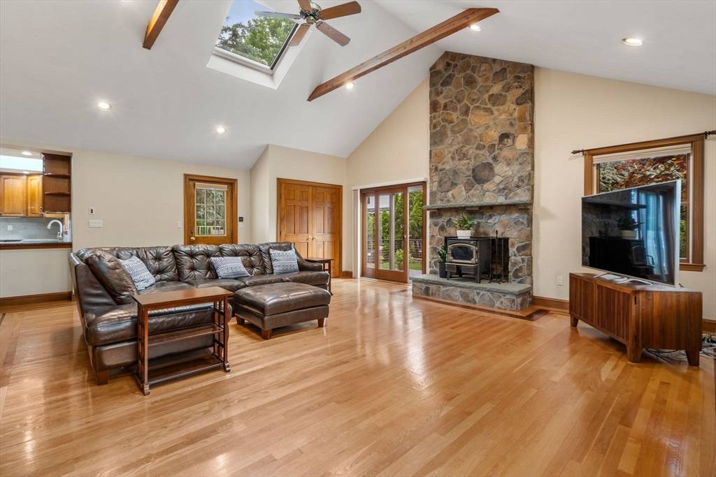 103 Randlett Park Newton, MA 02465