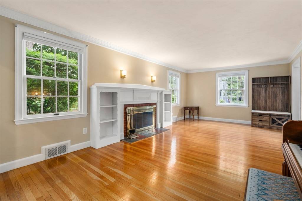 Newton, MA 02465,103 Randlett Park