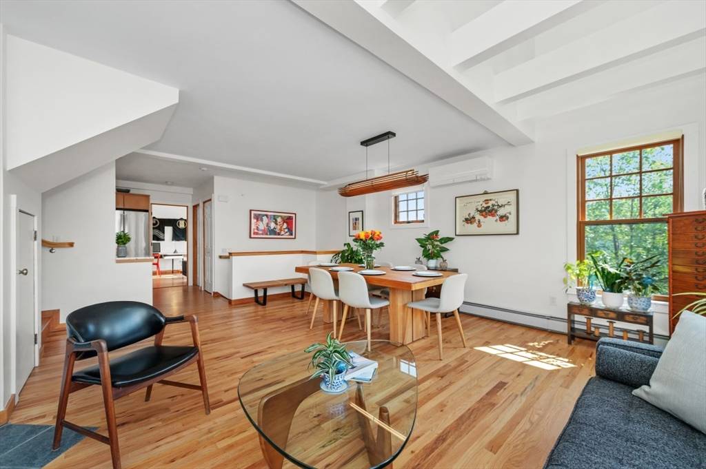Cambridge, MA 02140,15-19 Mount Vernon St #4