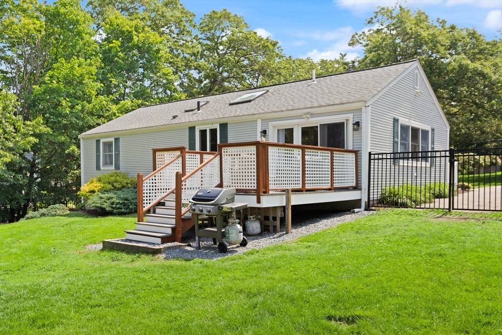 Hudson, MA 01749,20 Harriman Road