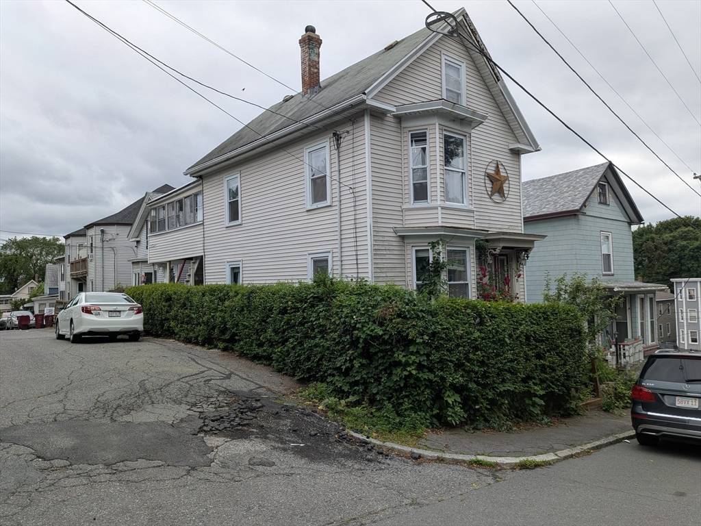 Lowell, MA 01850,15 10th