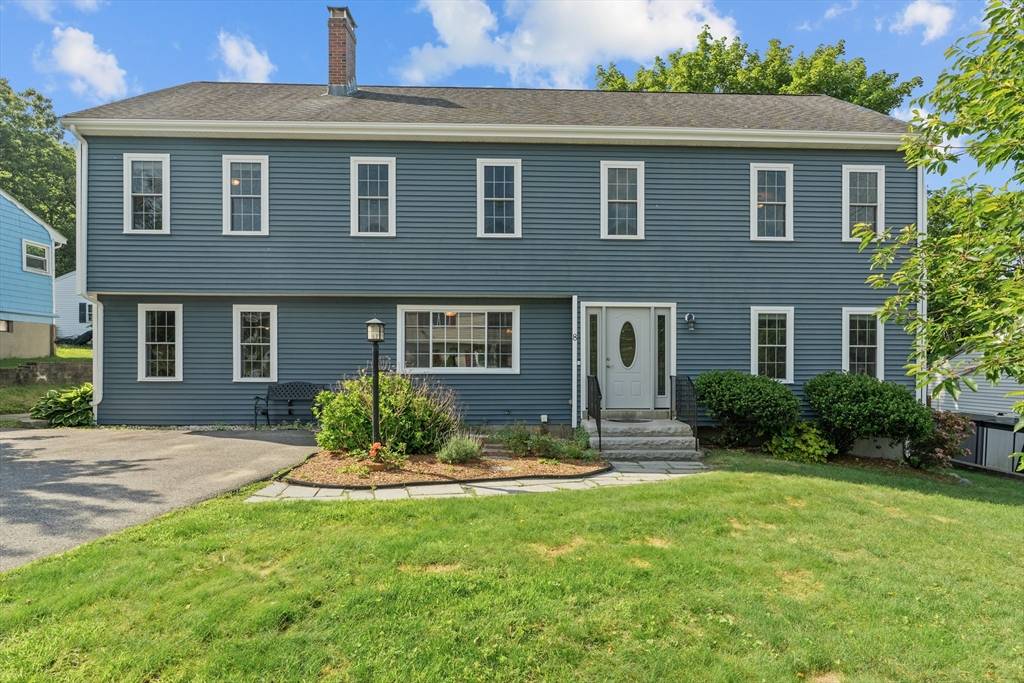 Framingham, MA 01701,8 Lilian Road