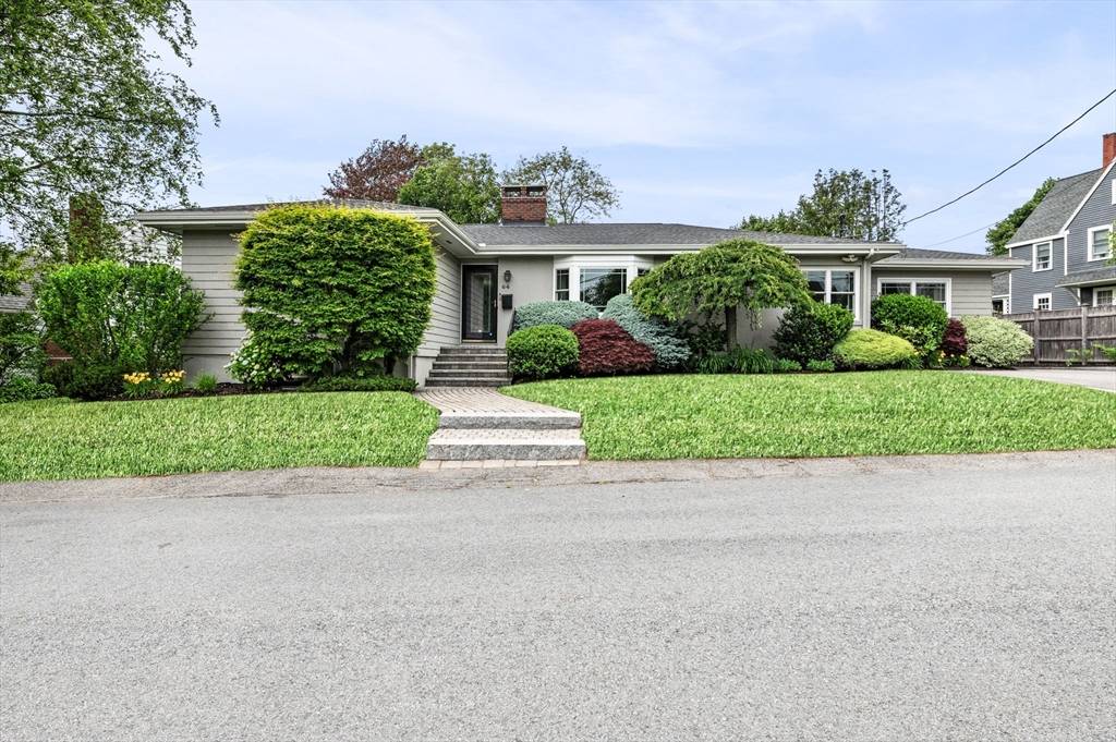 Nahant, MA 01908,64 Pond Street