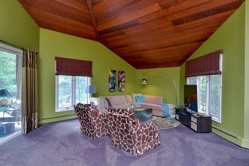 15 Wildwood Dr Sherborn, MA 01770