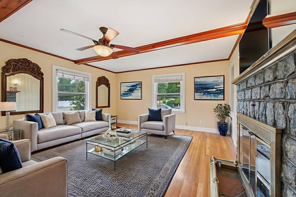 Holbrook, MA 02343,649 S Franklin St