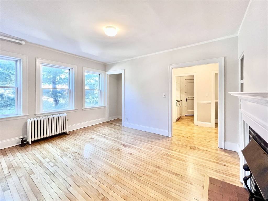 Cambridge, MA 02138,21 Chauncy #36