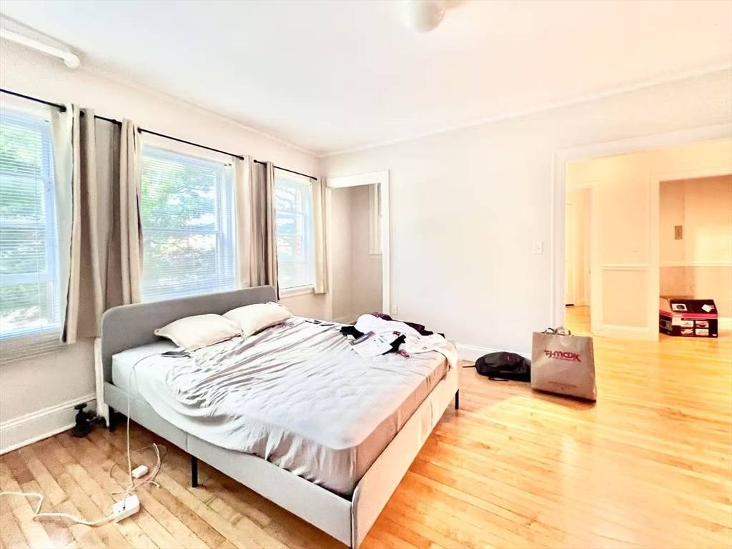 Cambridge, MA 02138,21 Chauncy #36