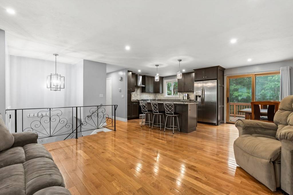 Plymouth, MA 02360,8 Santo St