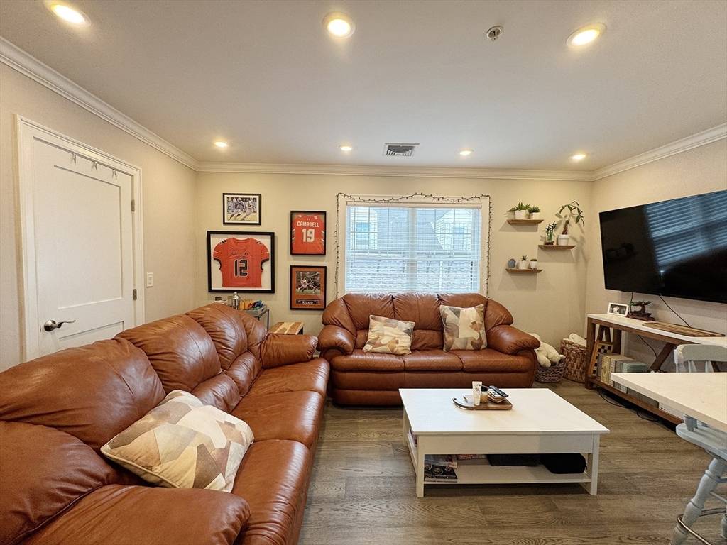 Boston, MA 02128,5R Trenton Street #PH8