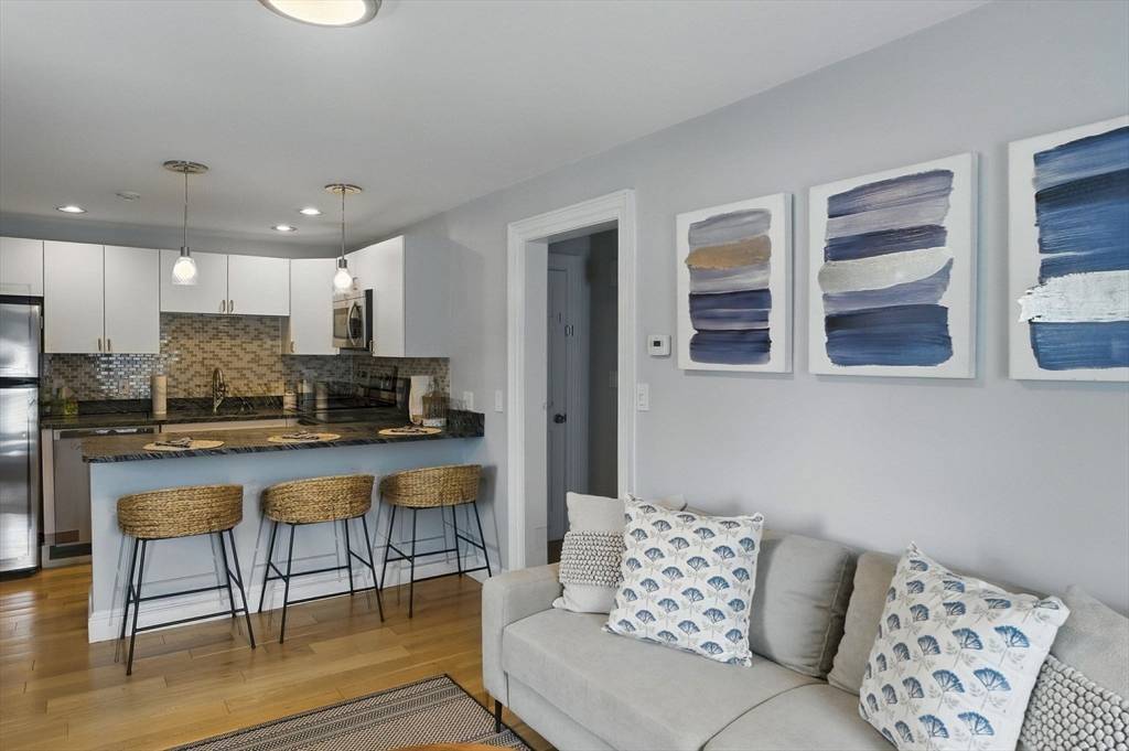 Newburyport, MA 01950,38 Moseley Ave #5