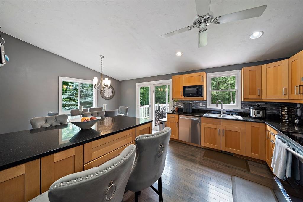 Holbrook, MA 02343,160 South St
