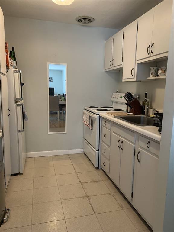 Brookline, MA 02446,205 Kent St #25