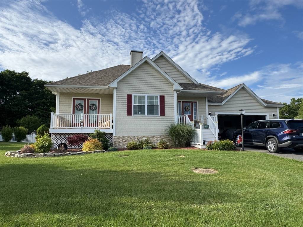 Dighton, MA 02715,3064 Club House Dr