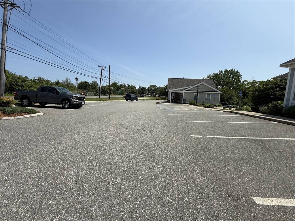 North Andover, MA 01845,1019 Osgood St
