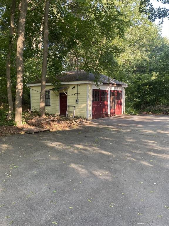 Bolton, MA 01740,550 Main Street