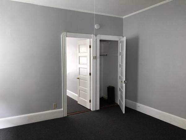 New Bedford, MA 02746,257 Tinkham St #1East