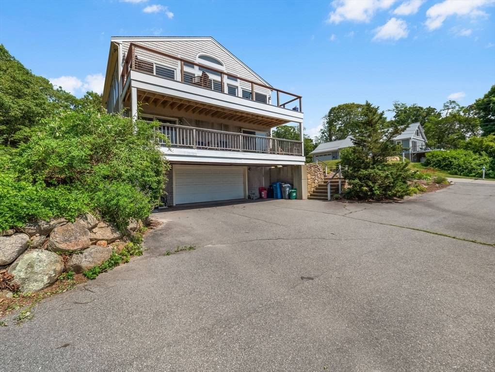 Falmouth, MA 02540,50 View Crest