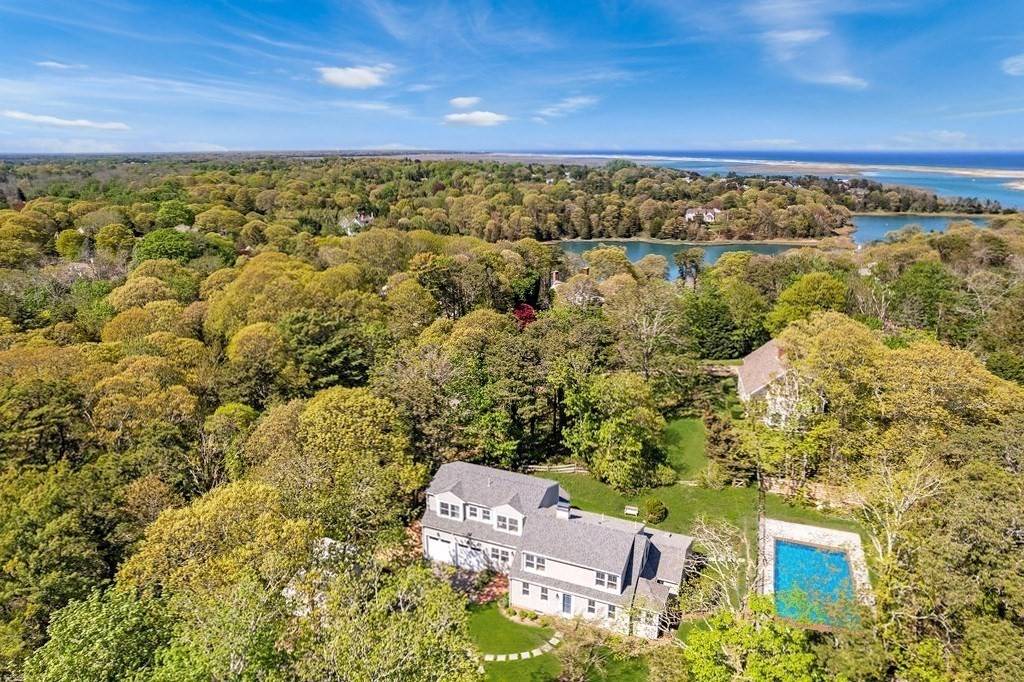Orleans, MA 02653,2 Little Cove Ln