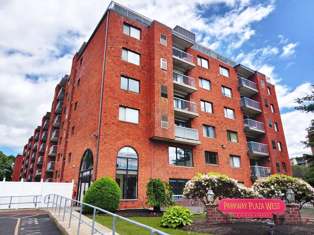 Medford, MA 02155,8 9th St #406