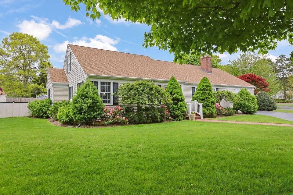 Yarmouth, MA 02664,8 Viking Rock Rd
