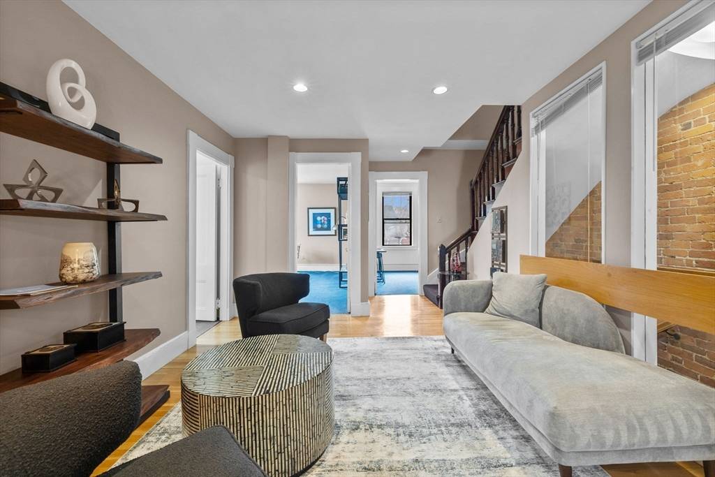 Brookline, MA 02446,3-5 Harvard Ave #3
