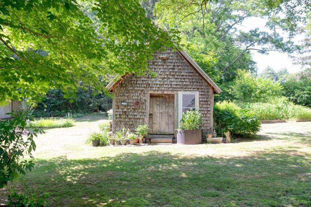 Carver, MA 02330,219 Tremont St