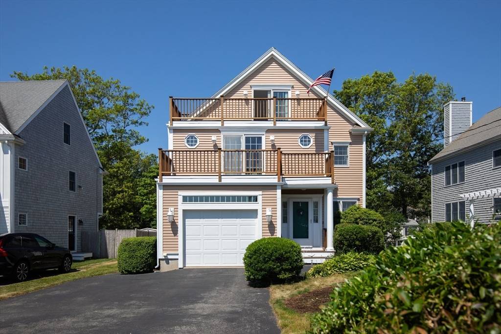 Plymouth, MA 02360,107 Shore Dr