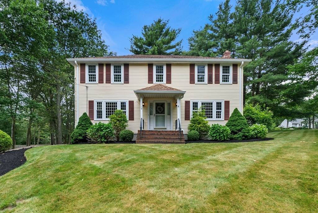 Abington, MA 02351,74 Checkerberry Rd