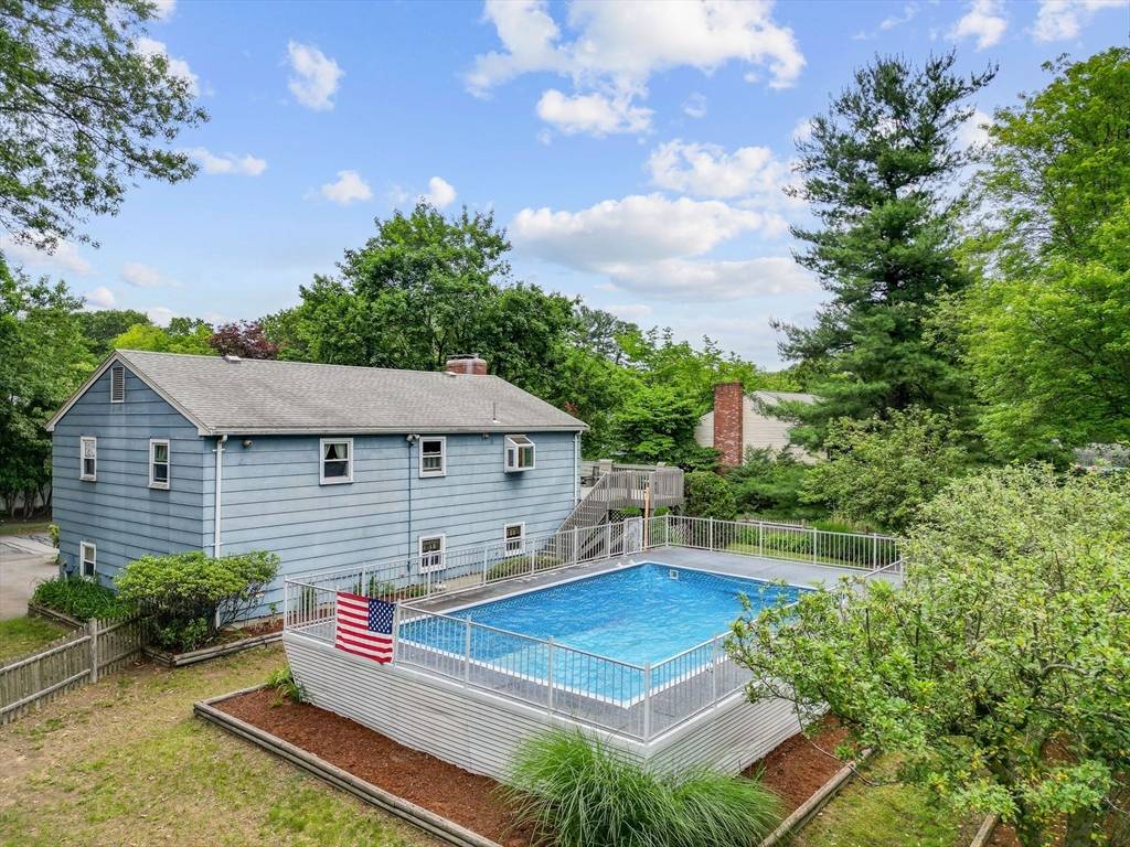 Natick, MA 01760,10 Tamarack Road