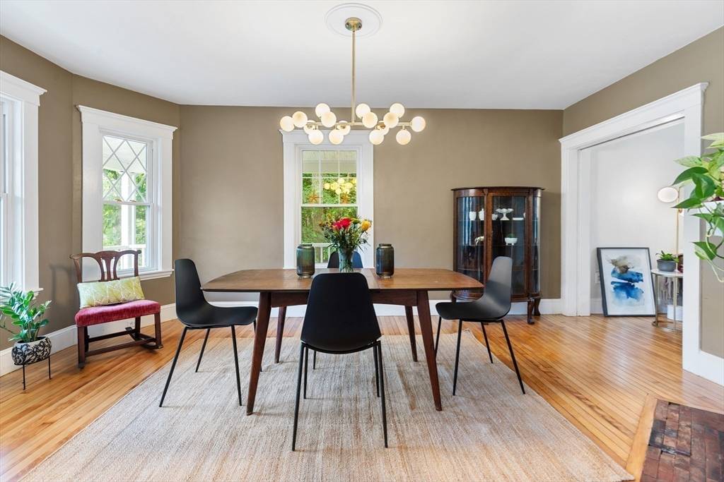 Beverly, MA 01915,110 Essex Street