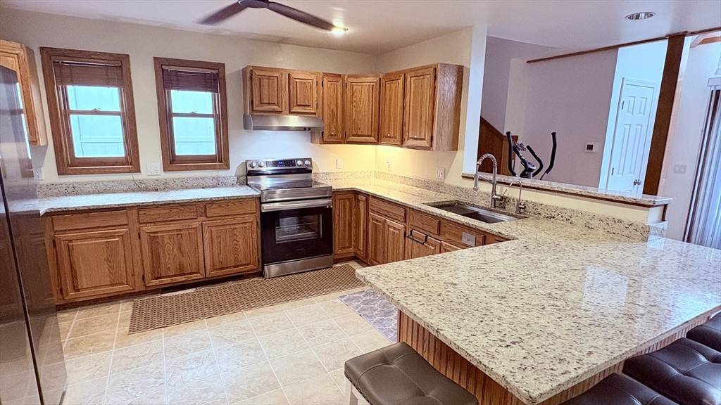 South Hadley, MA 01075,67 Amherst Rd #67
