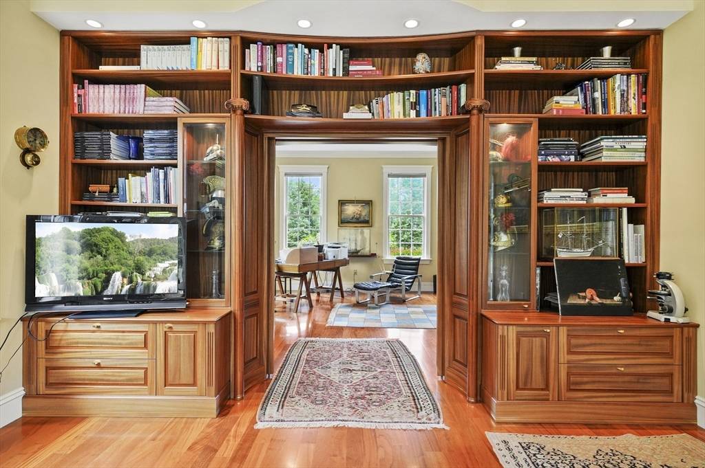 Boxford, MA 01921,2 Azalea Way