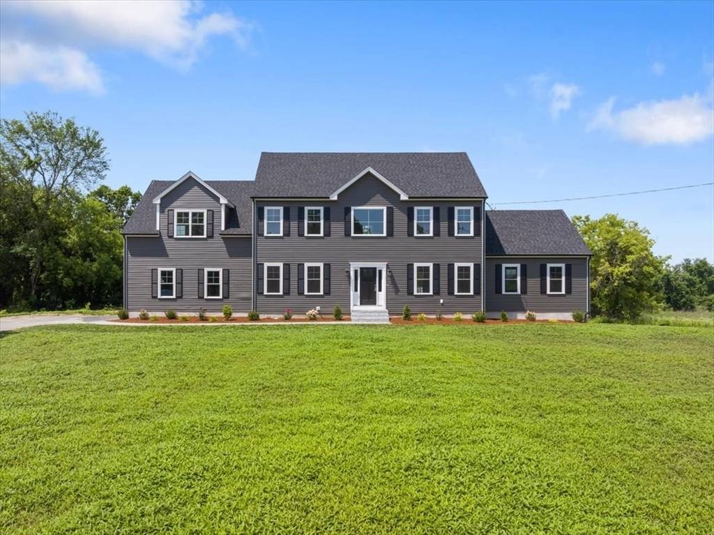Upton, MA 01568,93 East Street